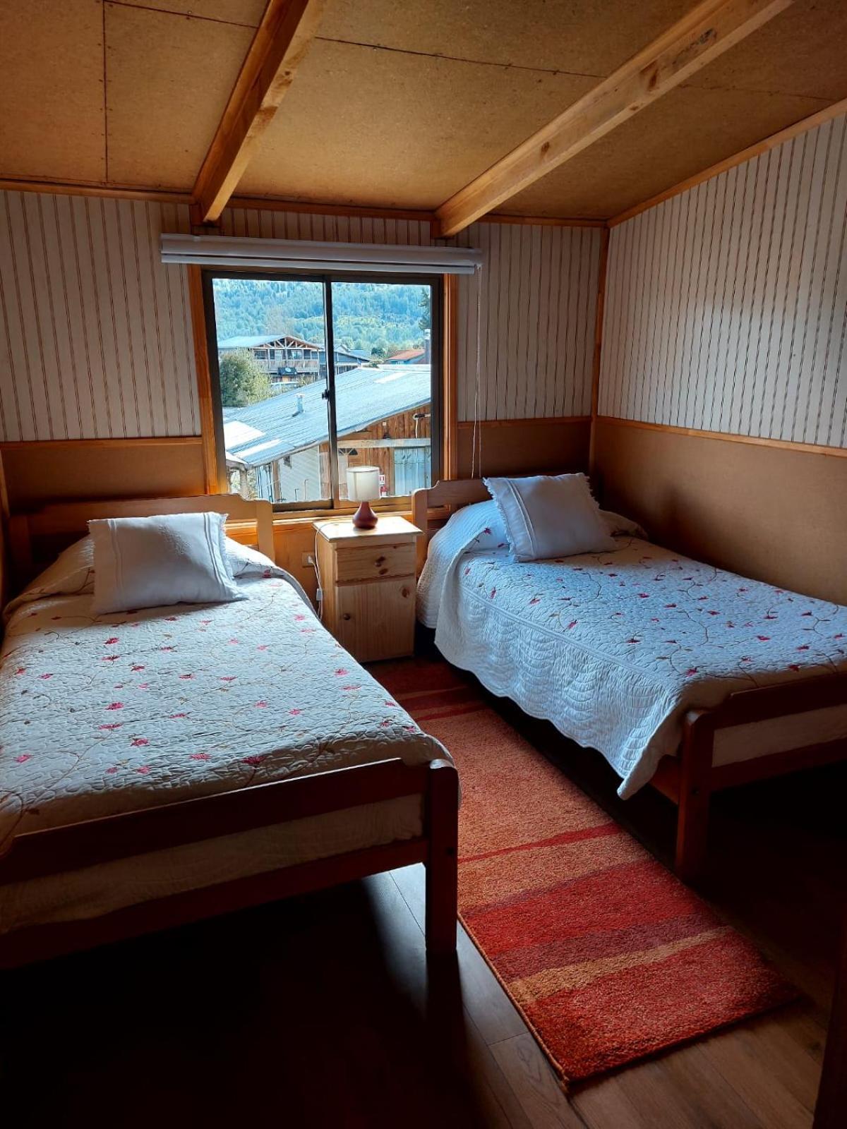 Hostal Y Cabanas Ventisquero 푸에르토 푸유구아피 외부 사진