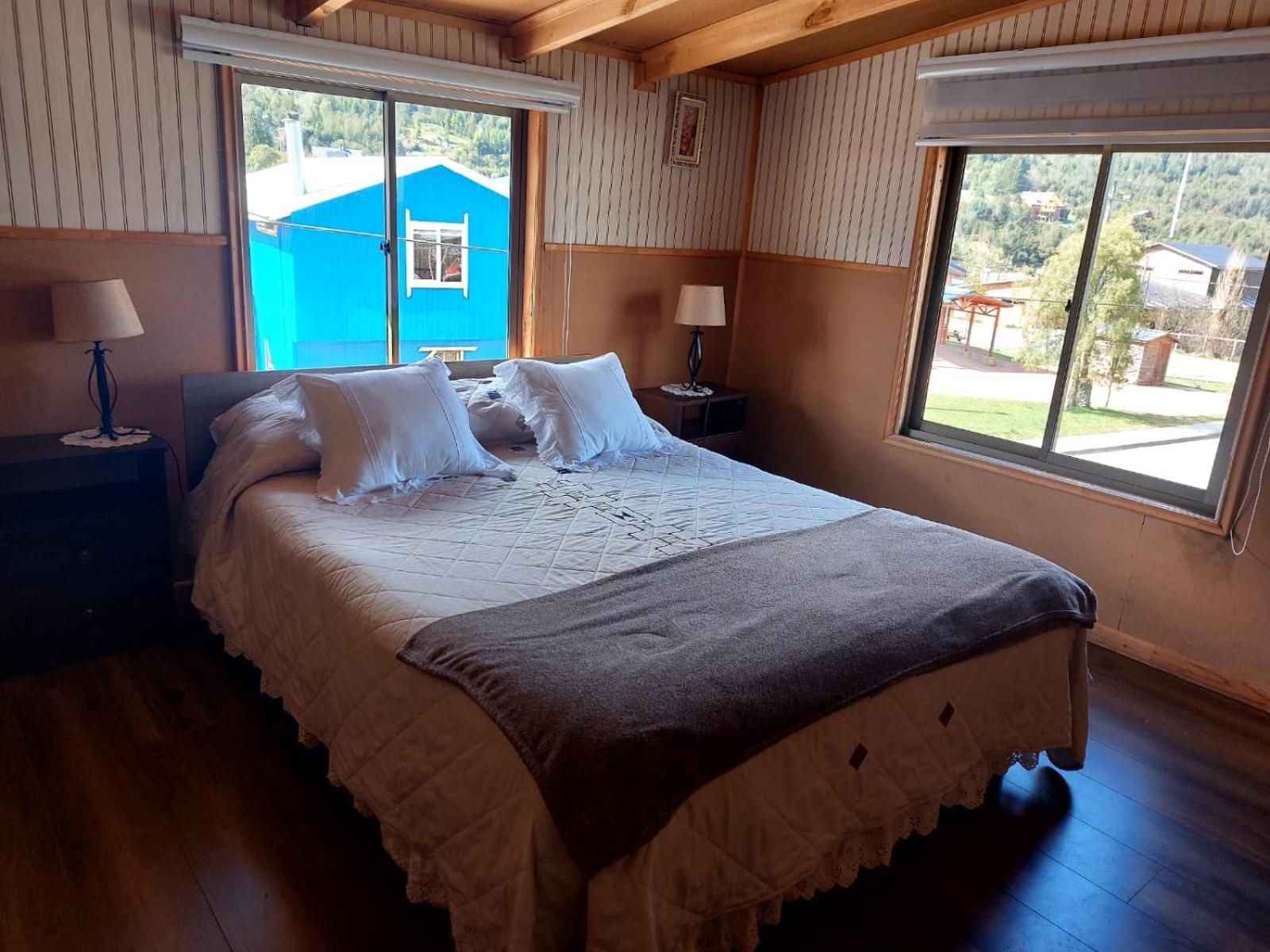 Hostal Y Cabanas Ventisquero 푸에르토 푸유구아피 외부 사진