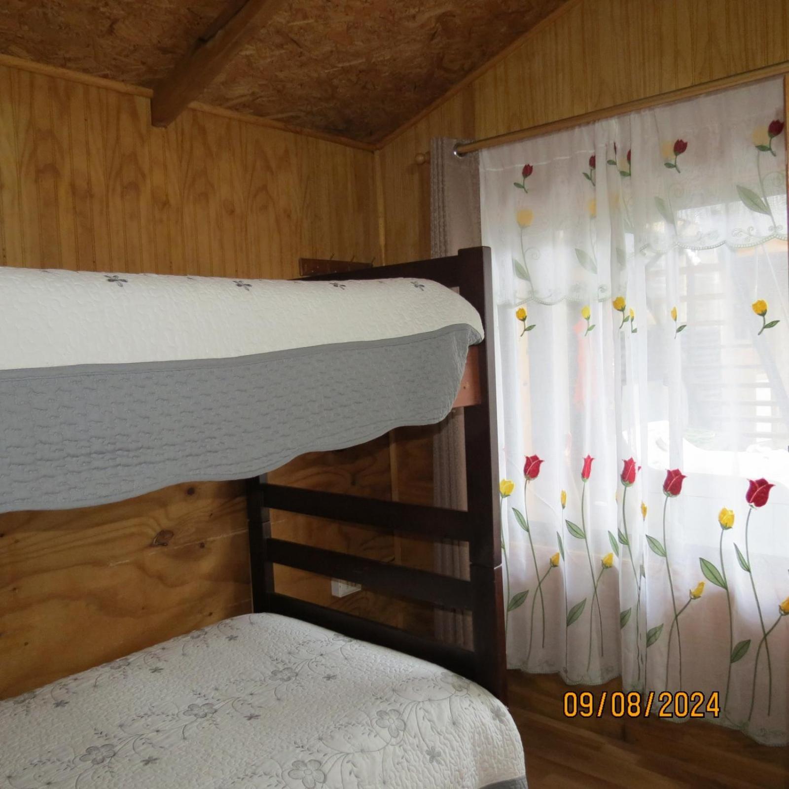 Hostal Y Cabanas Ventisquero 푸에르토 푸유구아피 외부 사진