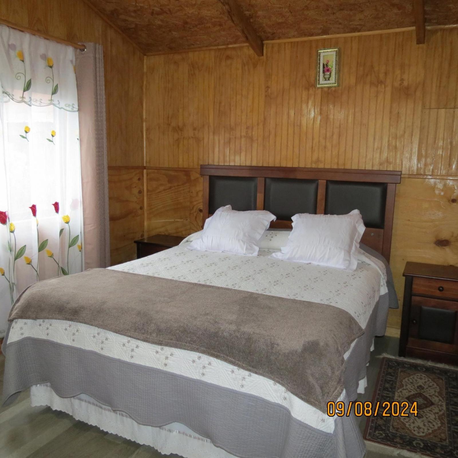 Hostal Y Cabanas Ventisquero 푸에르토 푸유구아피 외부 사진