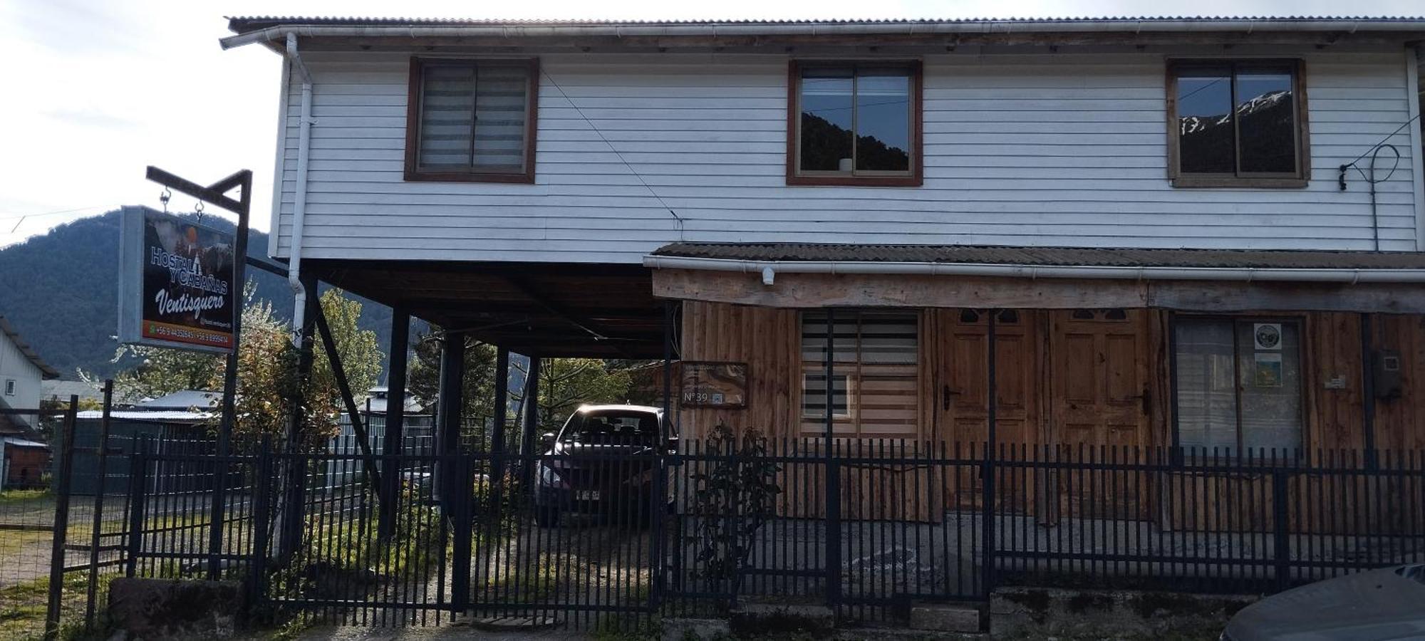 Hostal Y Cabanas Ventisquero 푸에르토 푸유구아피 외부 사진