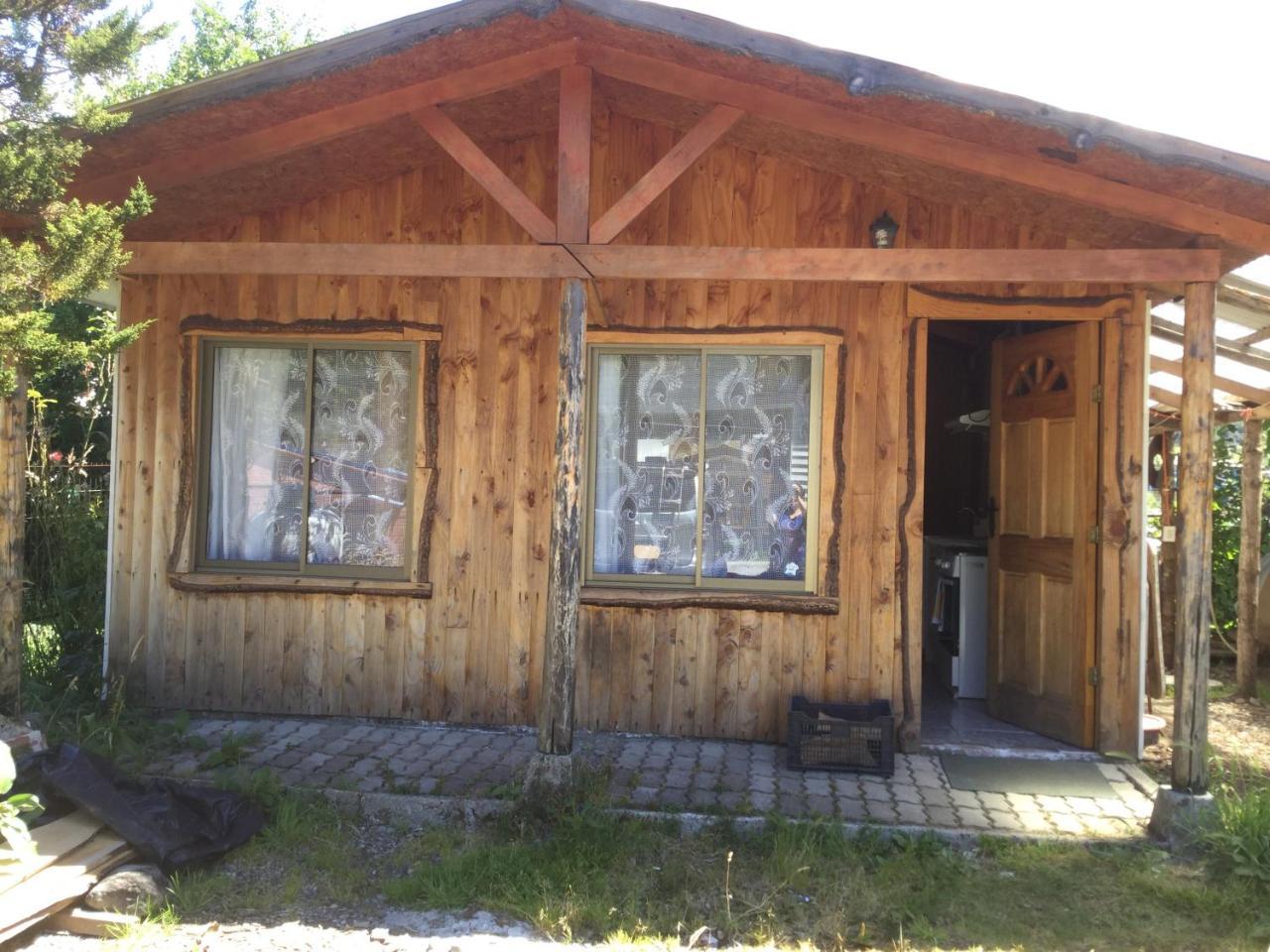Hostal Y Cabanas Ventisquero 푸에르토 푸유구아피 외부 사진